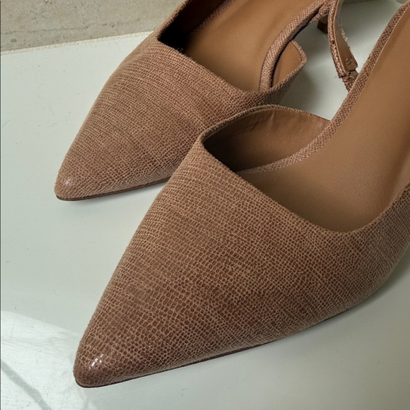 Pointed Slingback Kitten Heels in Mauve - Picture 4 of 5